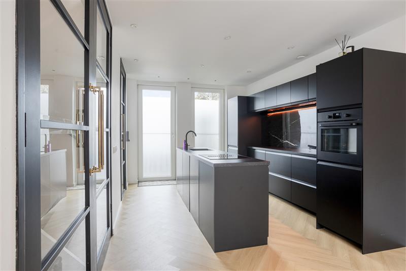Tussenwoning te koop: Dijkgraaf 16, Zwaag