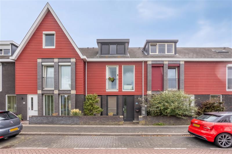 Huis Dijkgraaf 16 in Zwaag