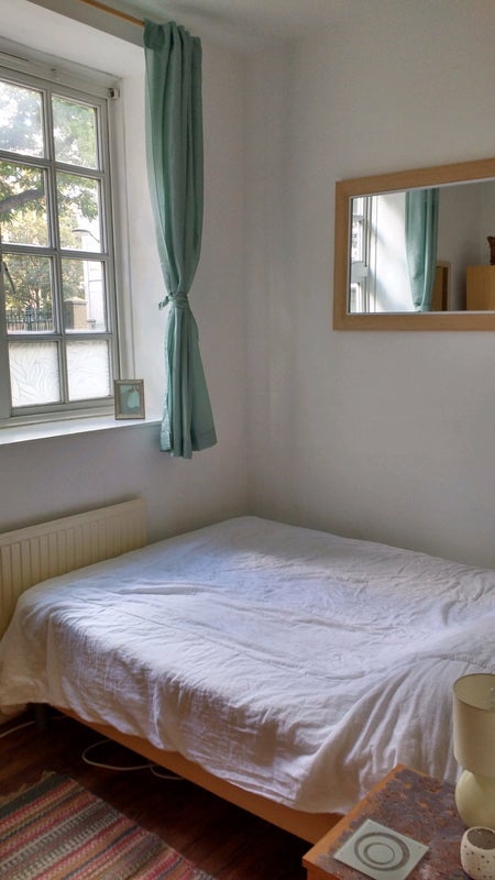 Room Cromer Street in Greater London