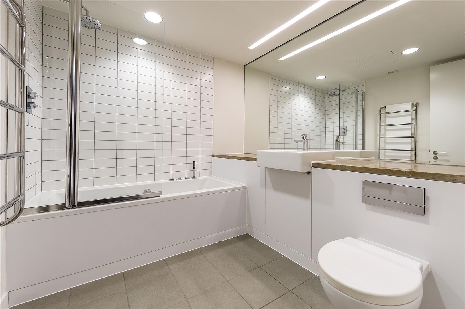 Flat Fulham Road in Greater London