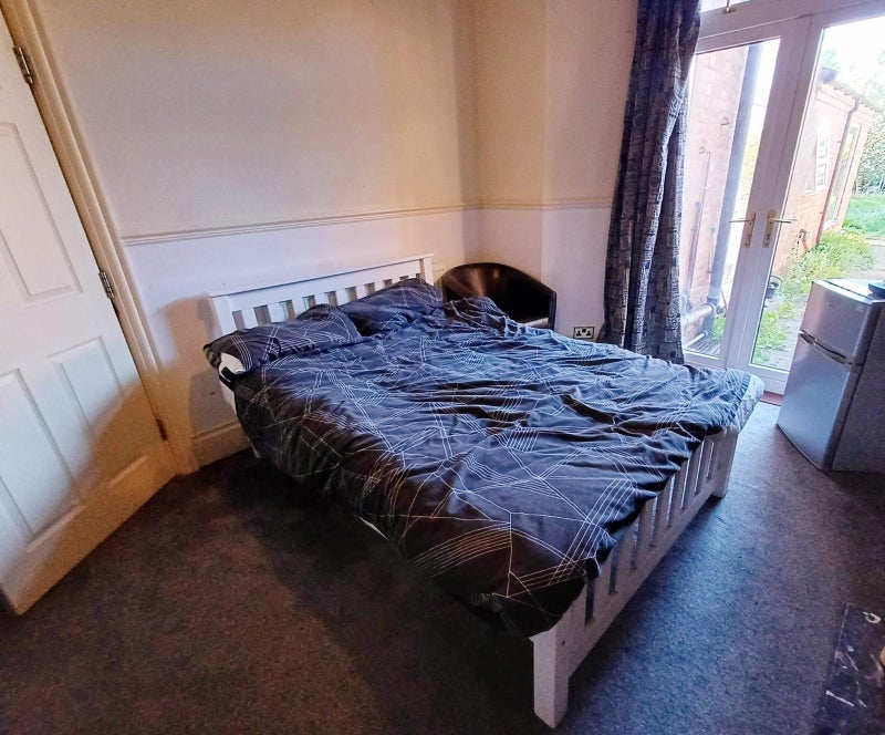 Room Hillaries Road in Birmingham