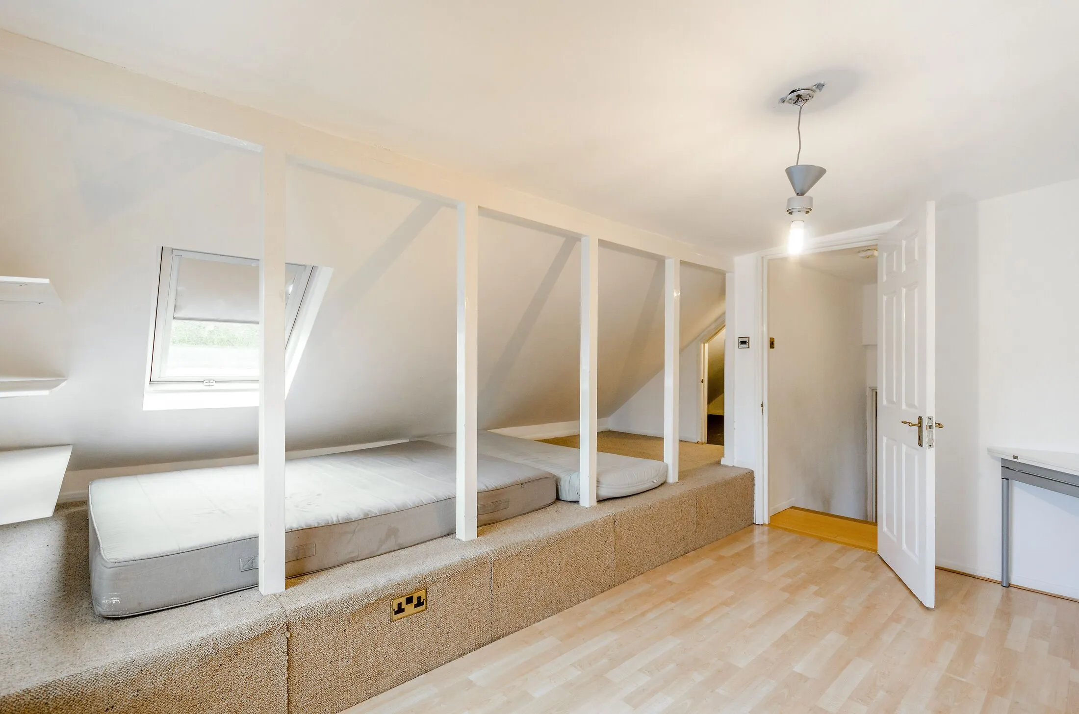Flat Courtside in Greater London