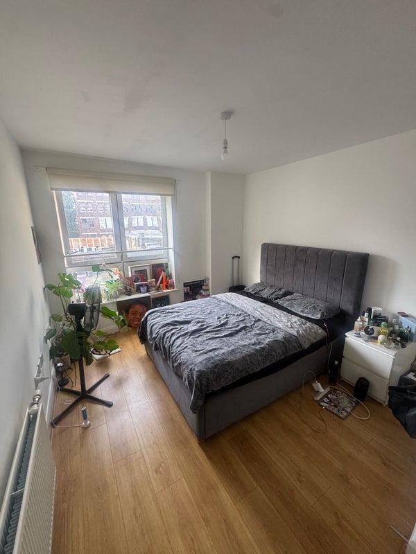 Room Bournemouth Road in Greater London