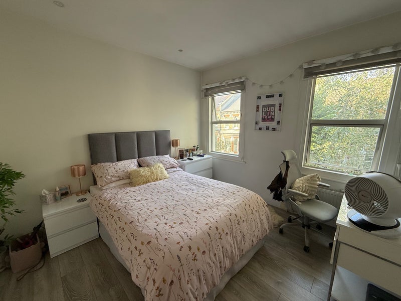 Room St Luke's Avenue in Greater London