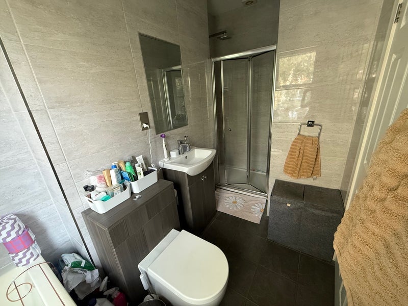 Room St Luke's Avenue in Greater London