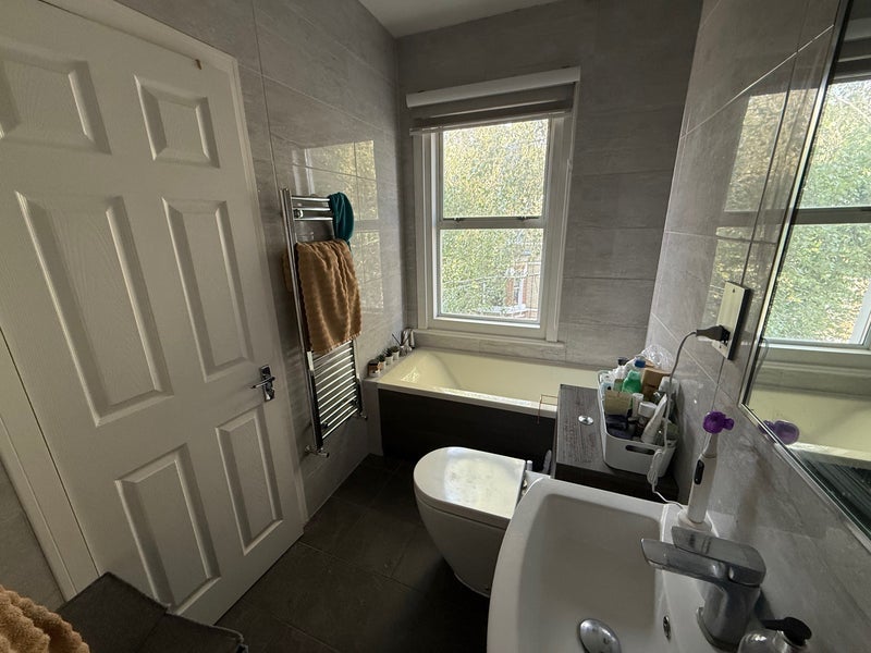 Room St Luke's Avenue in Greater London