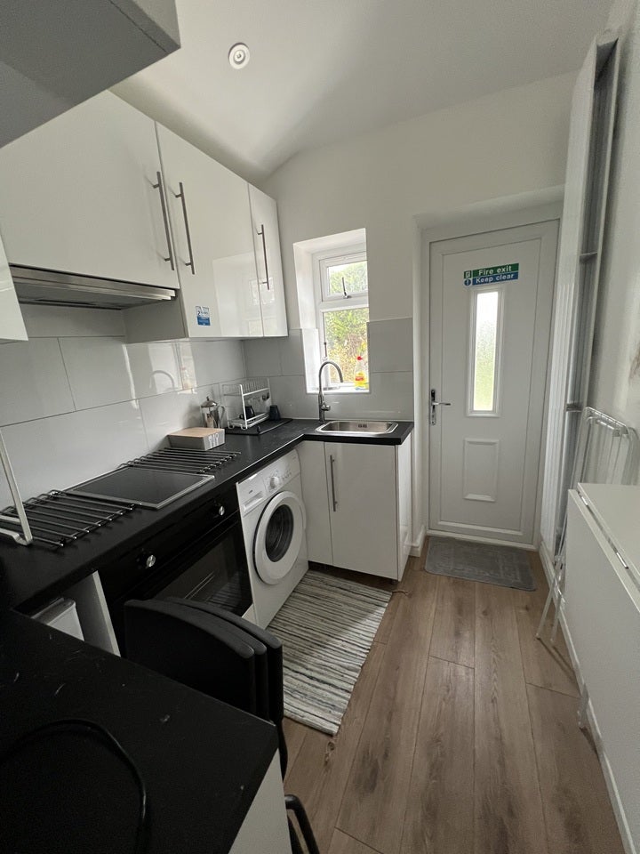 Flat Felhampton Road in Greater London