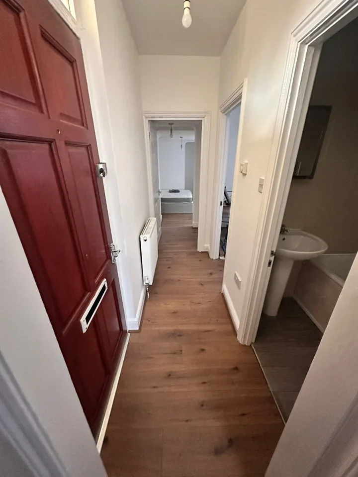 Flat Buntingbridge Road in Greater London