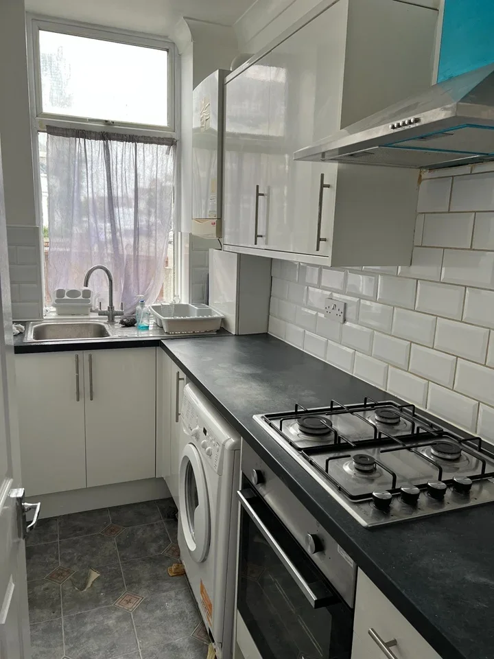 Flat Buntingbridge Road in Greater London