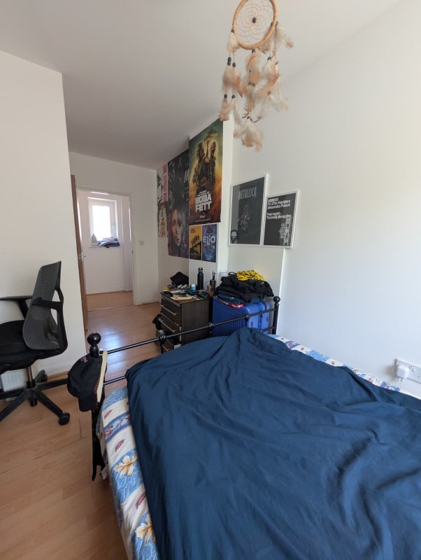 Room Wellspring Close in Greater London