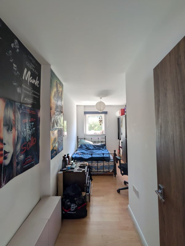 Room Wellspring Close in Greater London