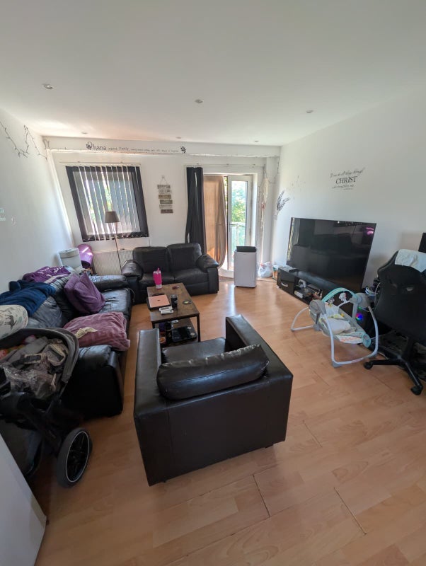 Room Wellspring Close in Greater London