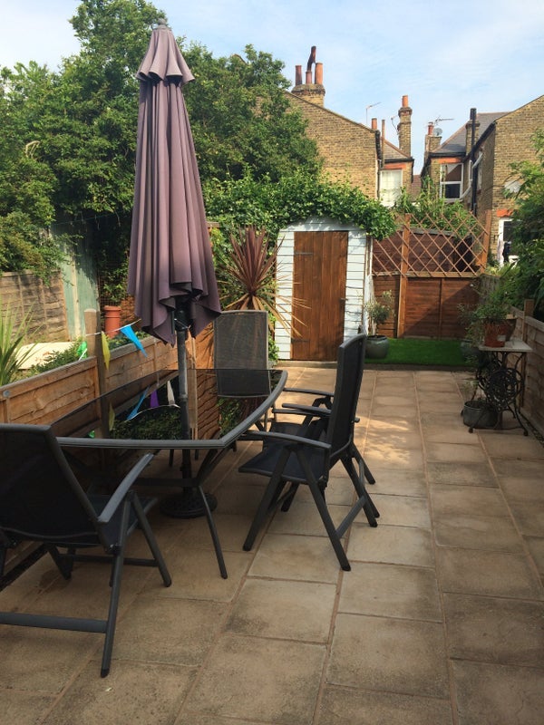 Room Quinton Street in Greater London