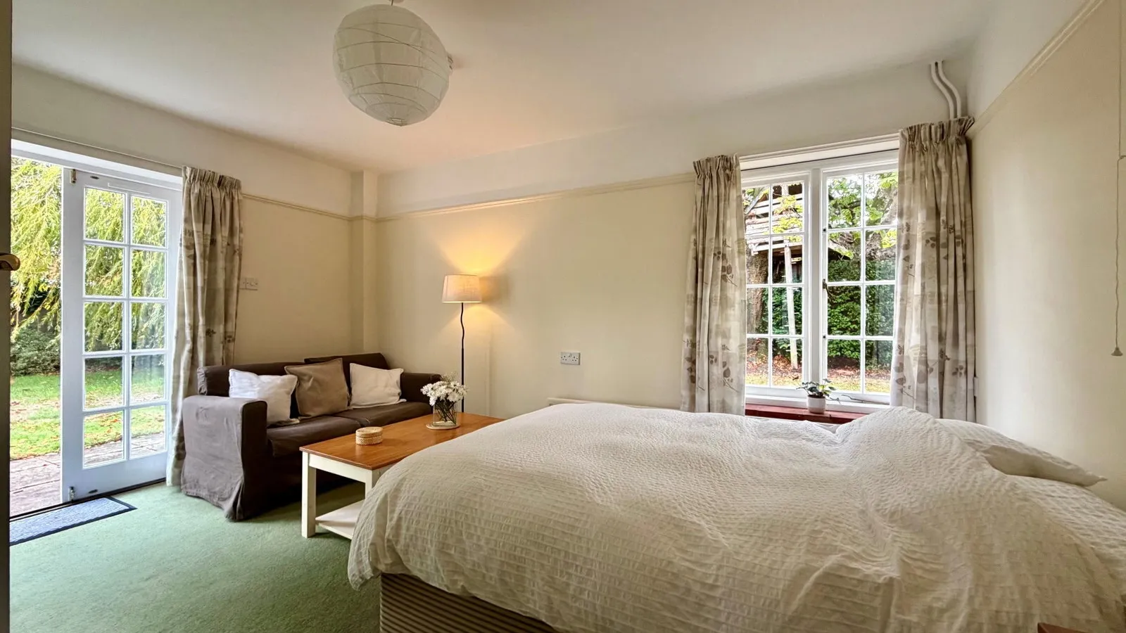 Flat Clay Lane in Upper Woolhampton