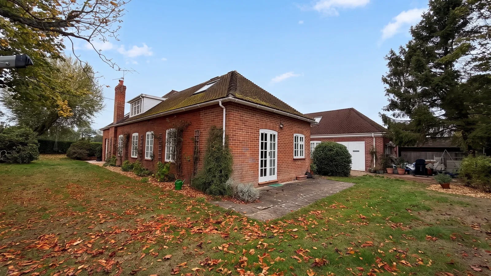 Flat Clay Lane in Upper Woolhampton