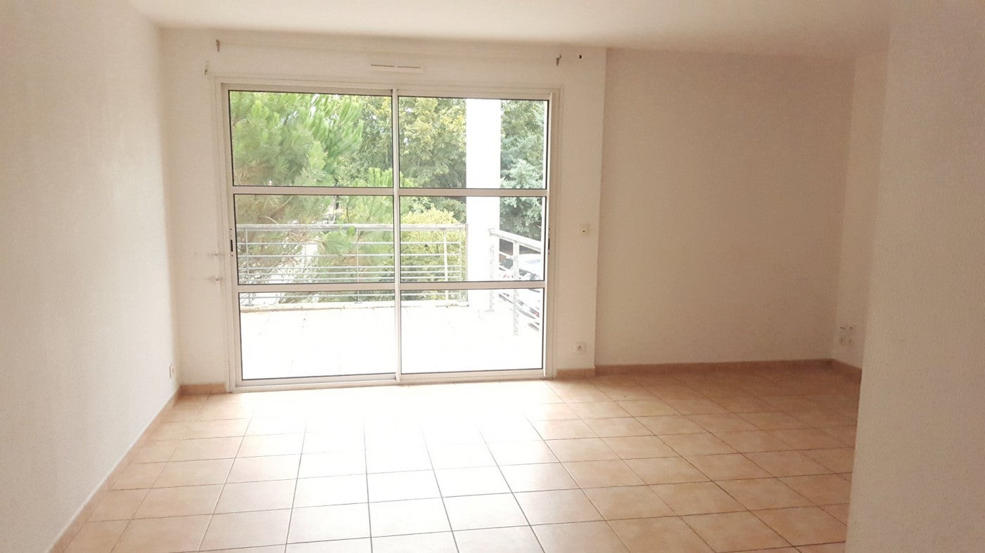 Flat Rue du 14 Juillet in L'Isle-Jourdain