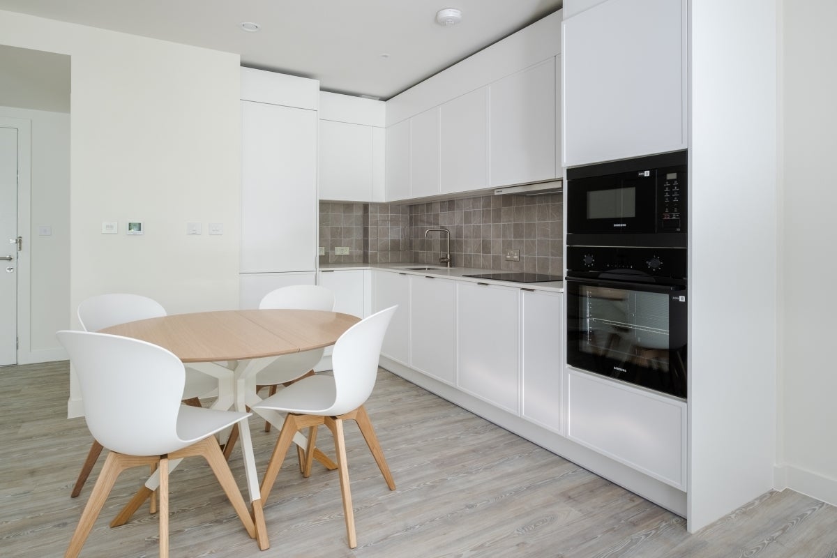 Flat Cherry Park Lane in Greater London