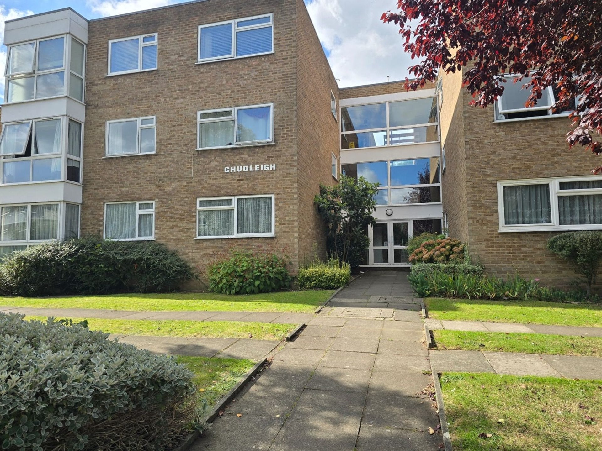 Flat Highview Road in Greater London