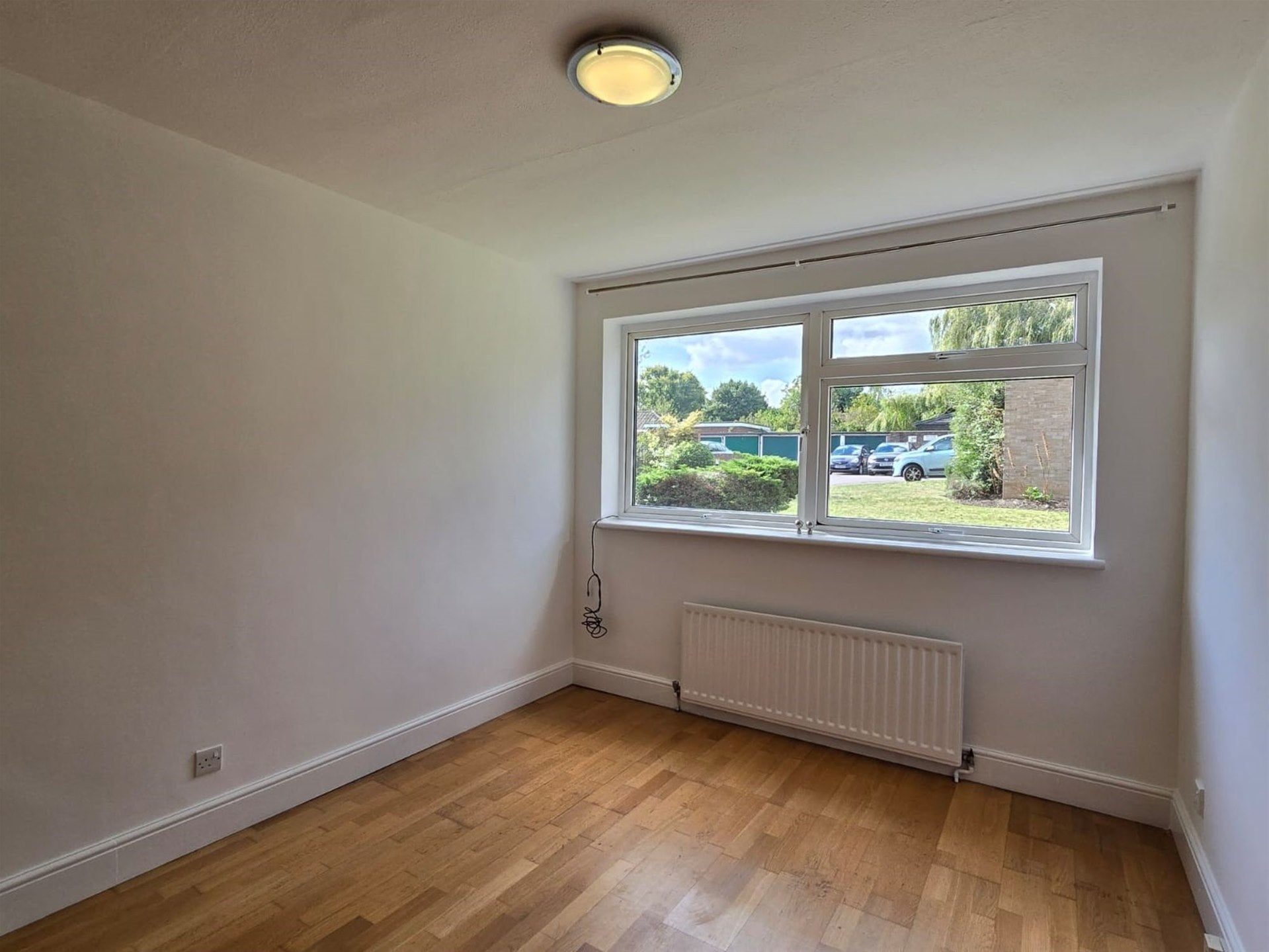 Flat Highview Road in Greater London