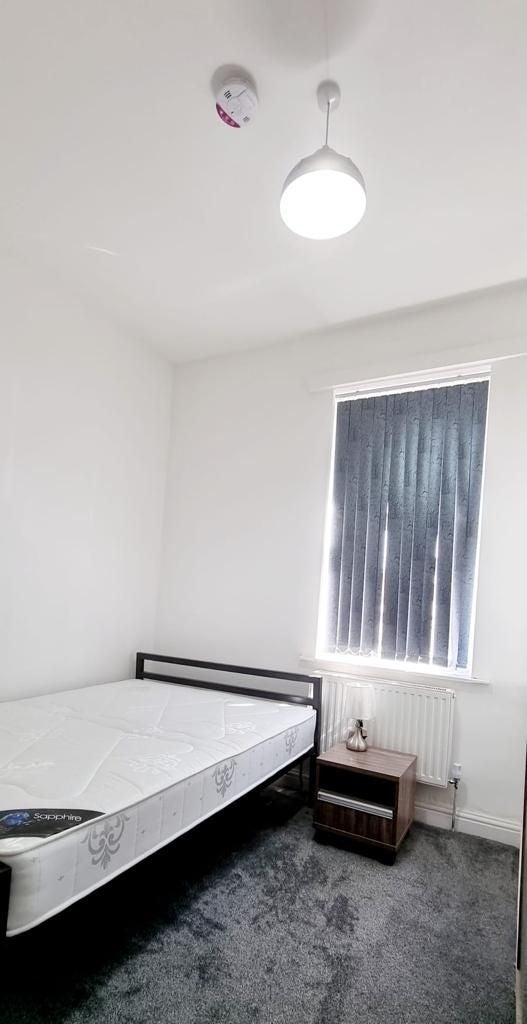 Room Carrill Grove in Manchester