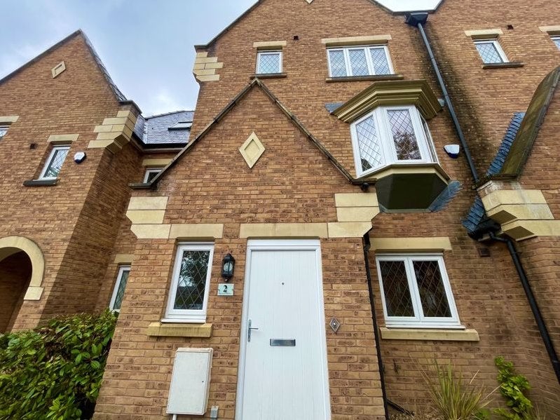 House Reeceton Gardens in Bolton