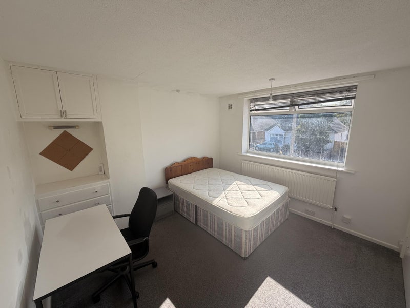 Room Ensbury Avenue in Bournemouth