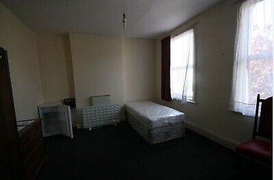 Flat Pepys Road in Greater London
