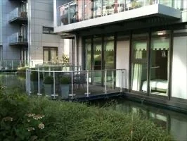Flat Queenstown Road in Greater London