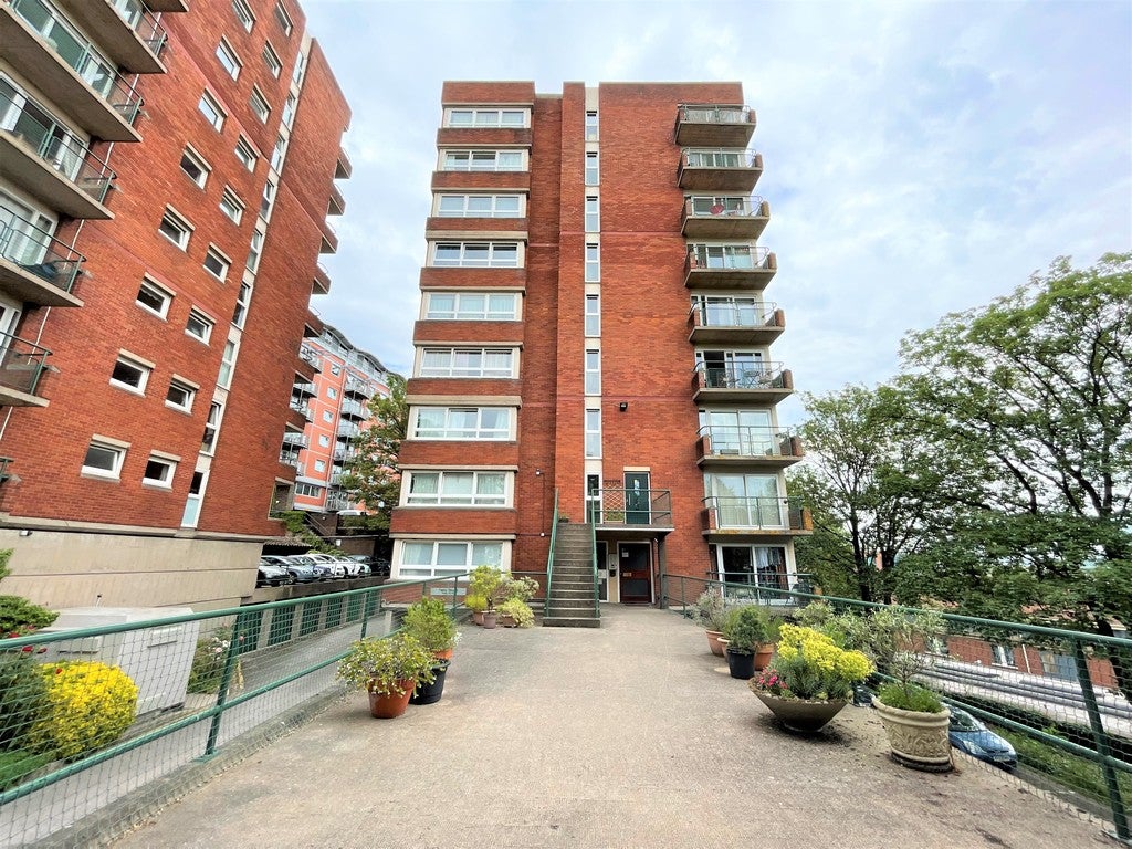 Flat Park Row in Bristol