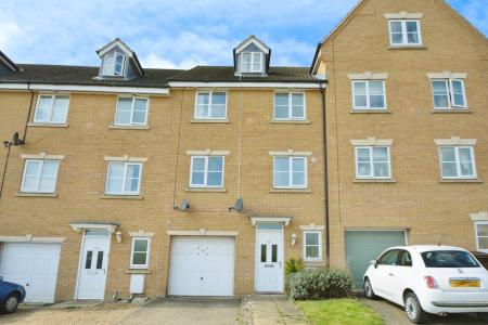 Flat Hargate Way in Peterborough