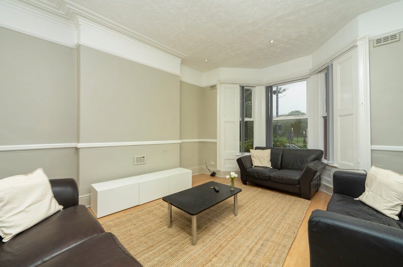 Room Moss Lane East in Manchester