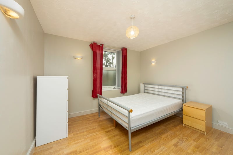 Room Moss Lane East in Manchester