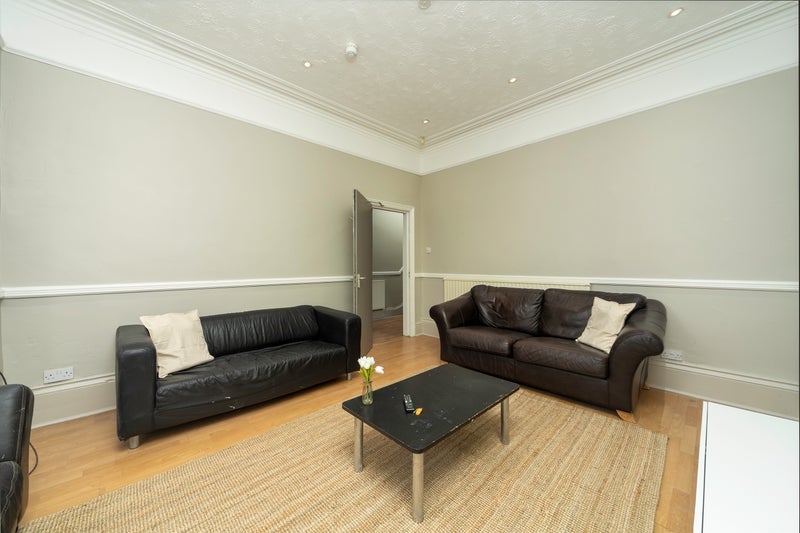 Room Moss Lane East in Manchester