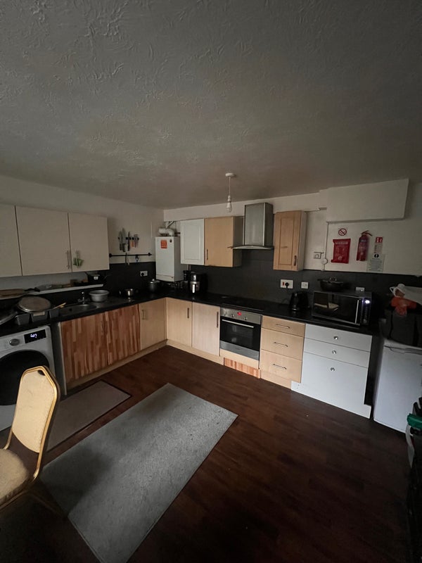 Room Maryland Road in Greater London