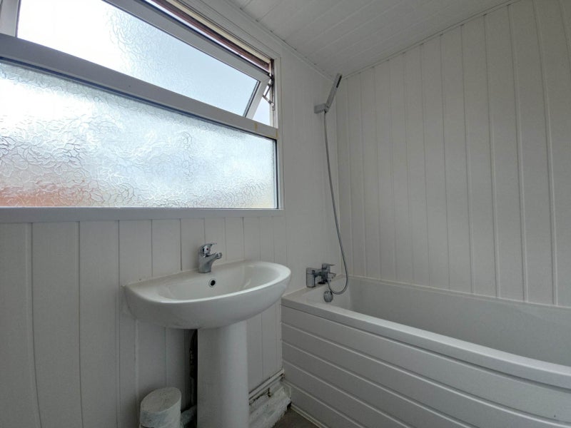 Flat Cholmeley Road in Reading