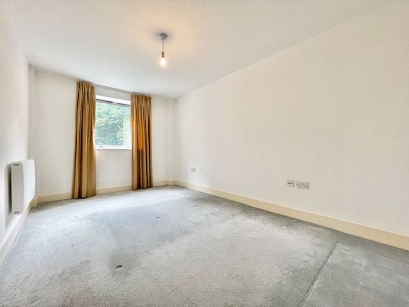 Flat Blue Lion Place in Greater London