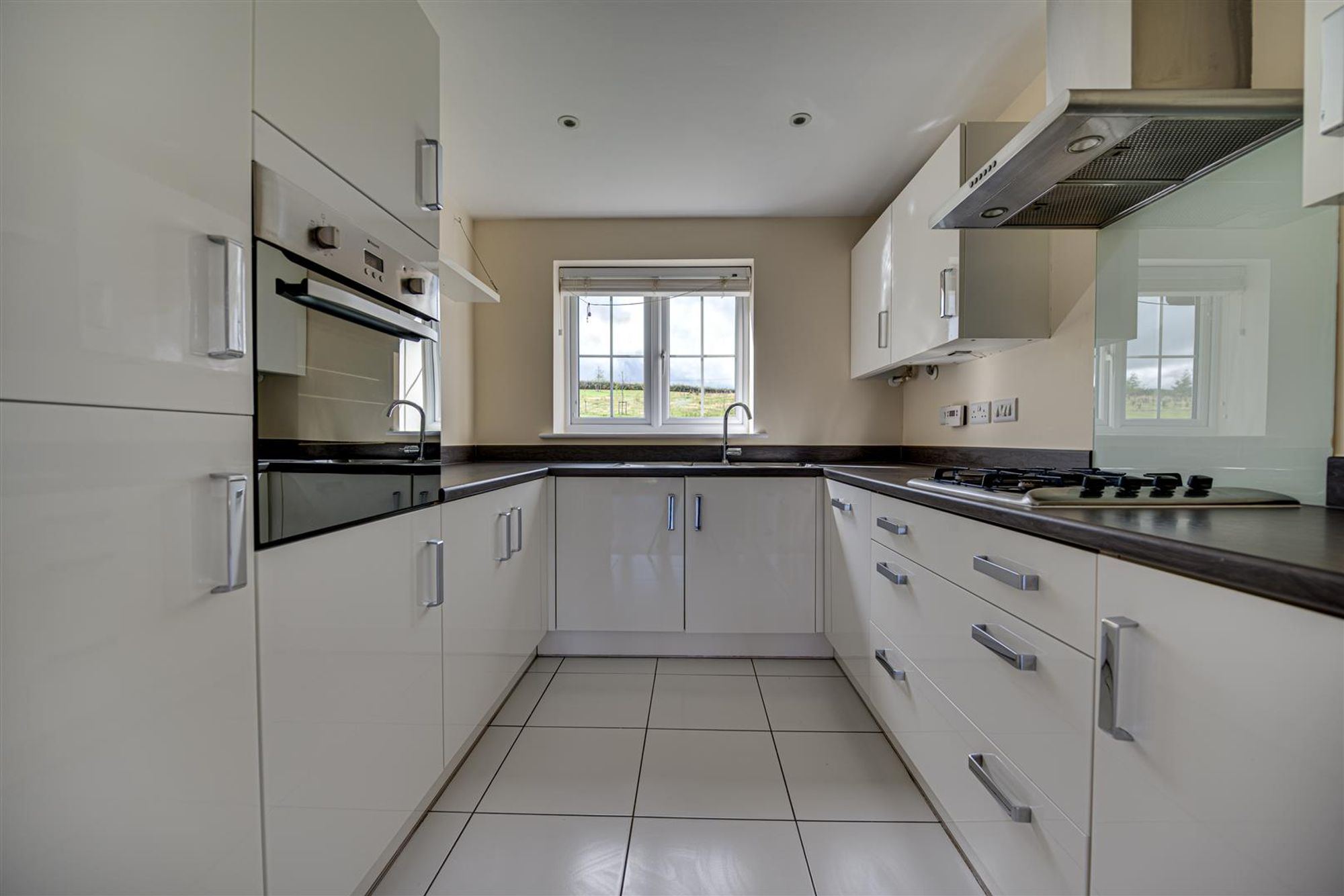 House Loachbrook Farm Way in Somerford