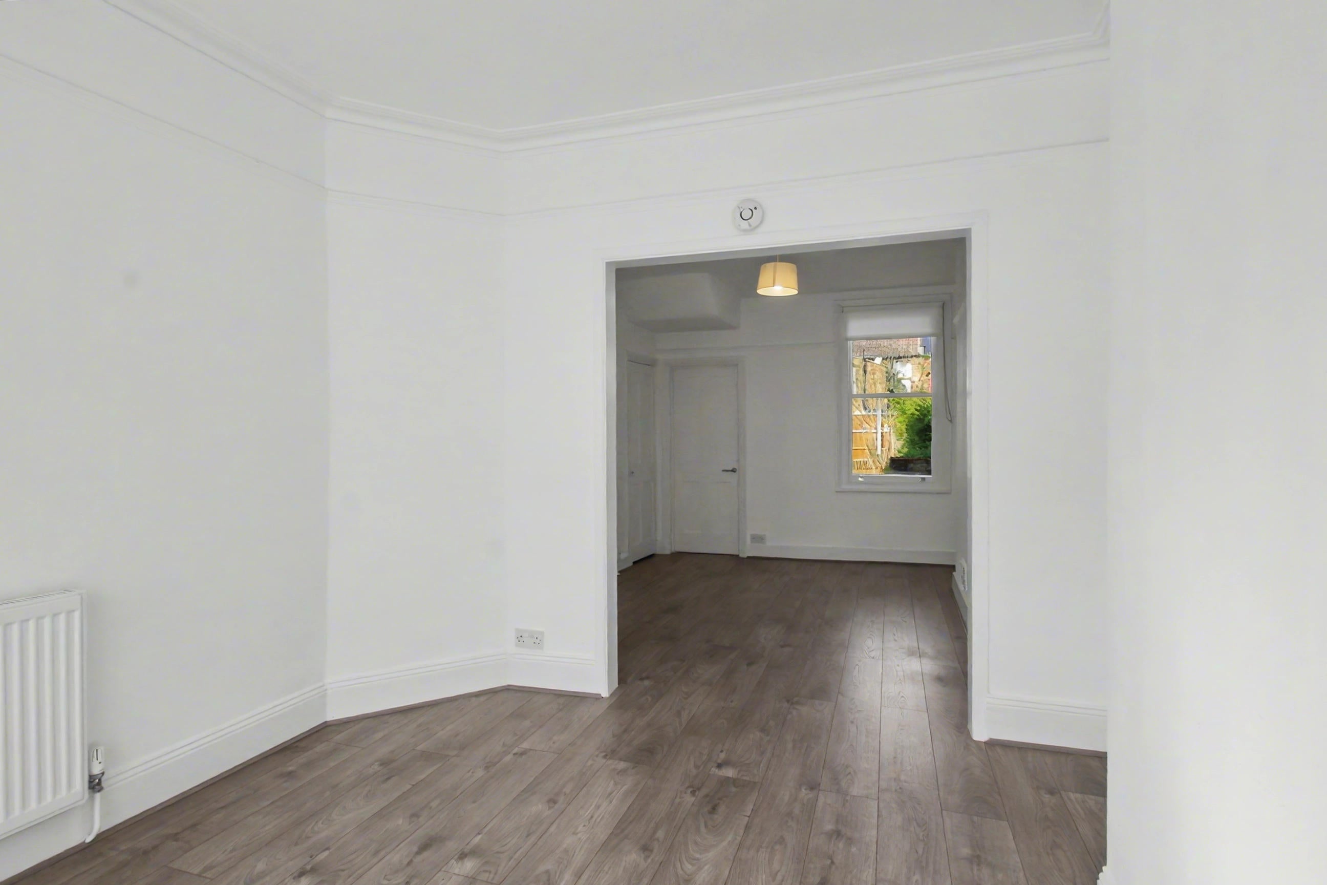 Flat Gloucester Avenue in Greater London