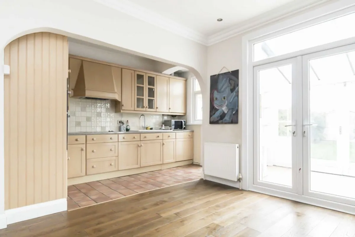 House Midhurst Road in Greater London