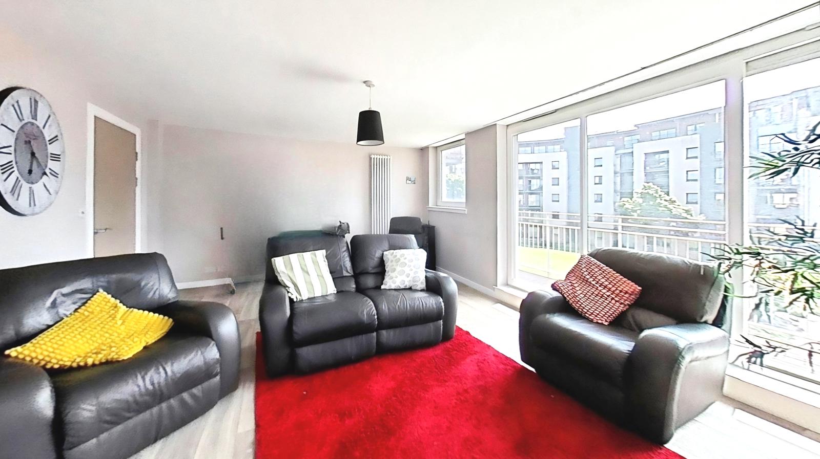 Flat East Pilton Farm Crescent in City of Edinburgh