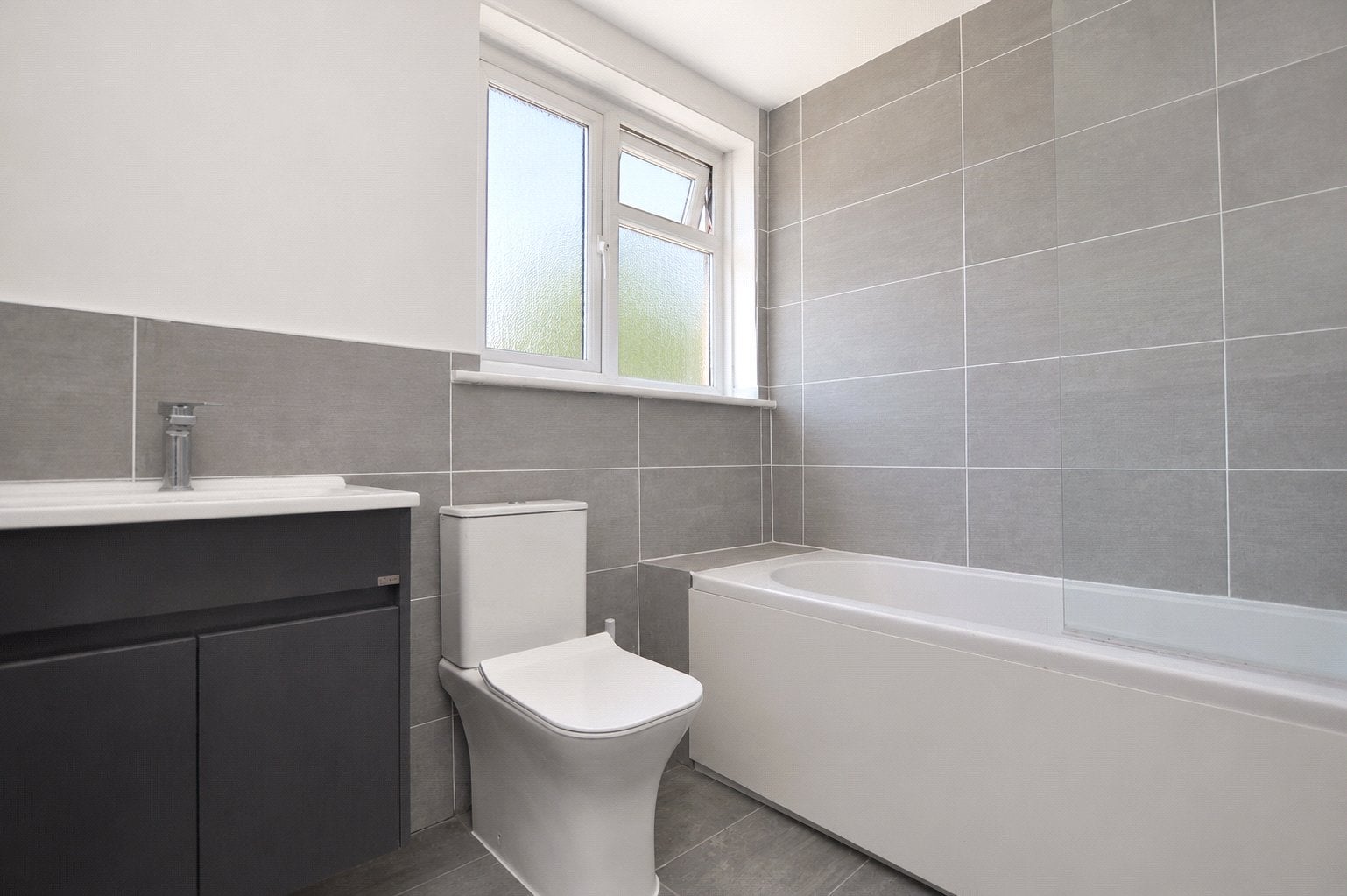 Flat Denmark Street in Rushmoor