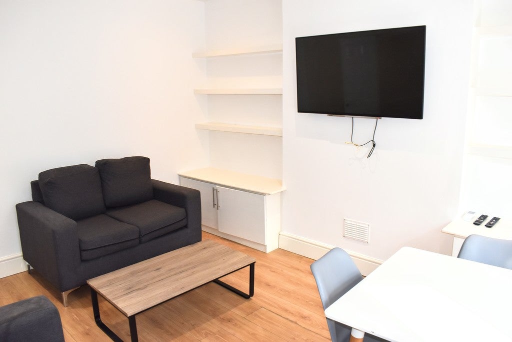 Flat Acomb Street in Manchester