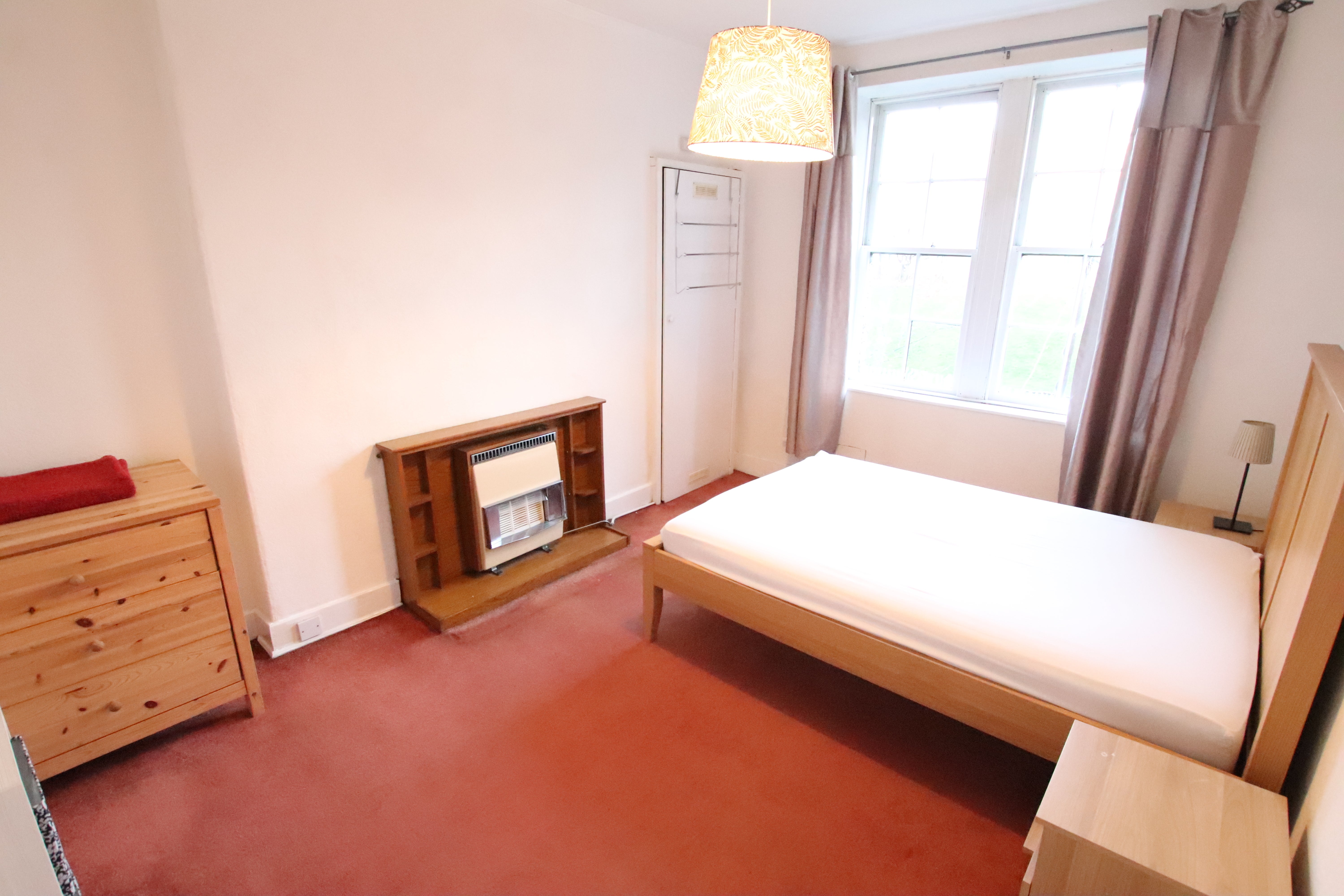 Flat Kennoway Drive in Glasgow