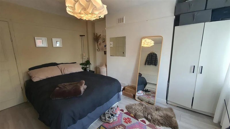 Room Anglers Lane in Greater London