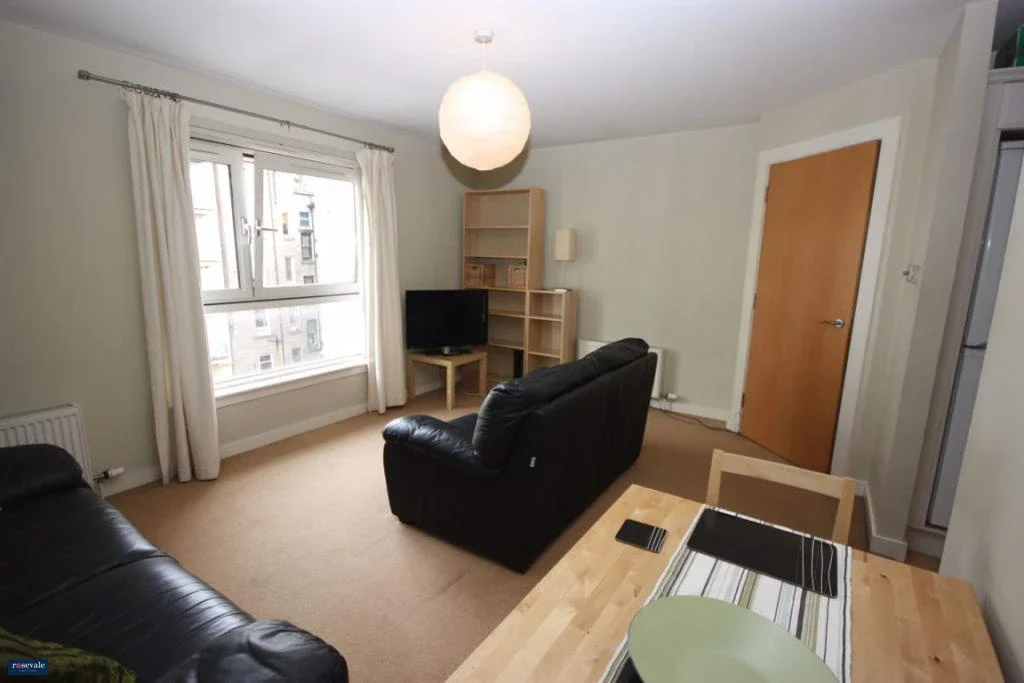 Flat Dunblane Street in Glasgow
