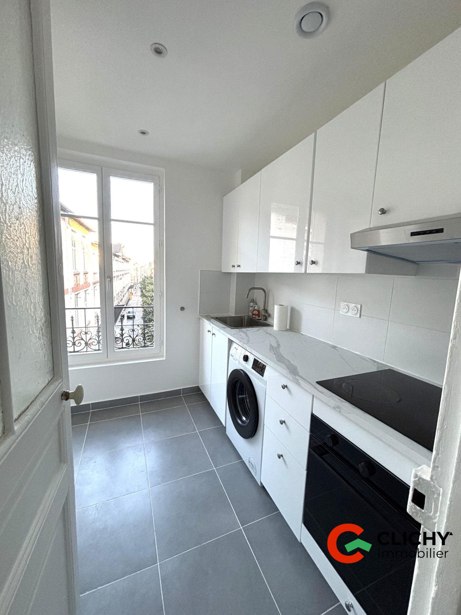Flat Rue Louis Rouquier in Levallois-Perret