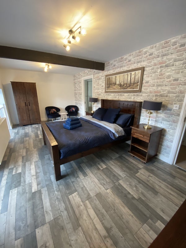 Room Mere Street in Birmingham