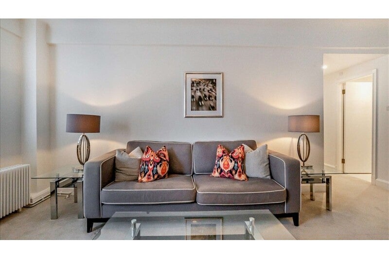 Flat Fulham Road in Greater London