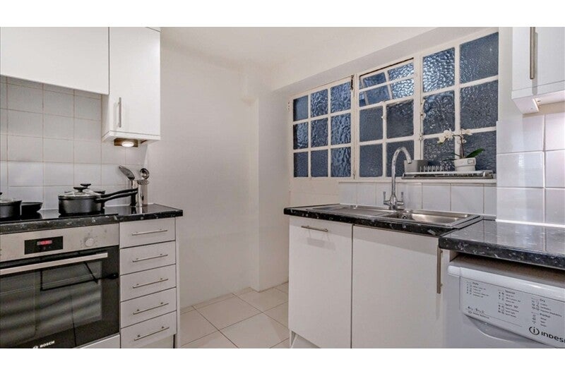 Flat Fulham Road in Greater London