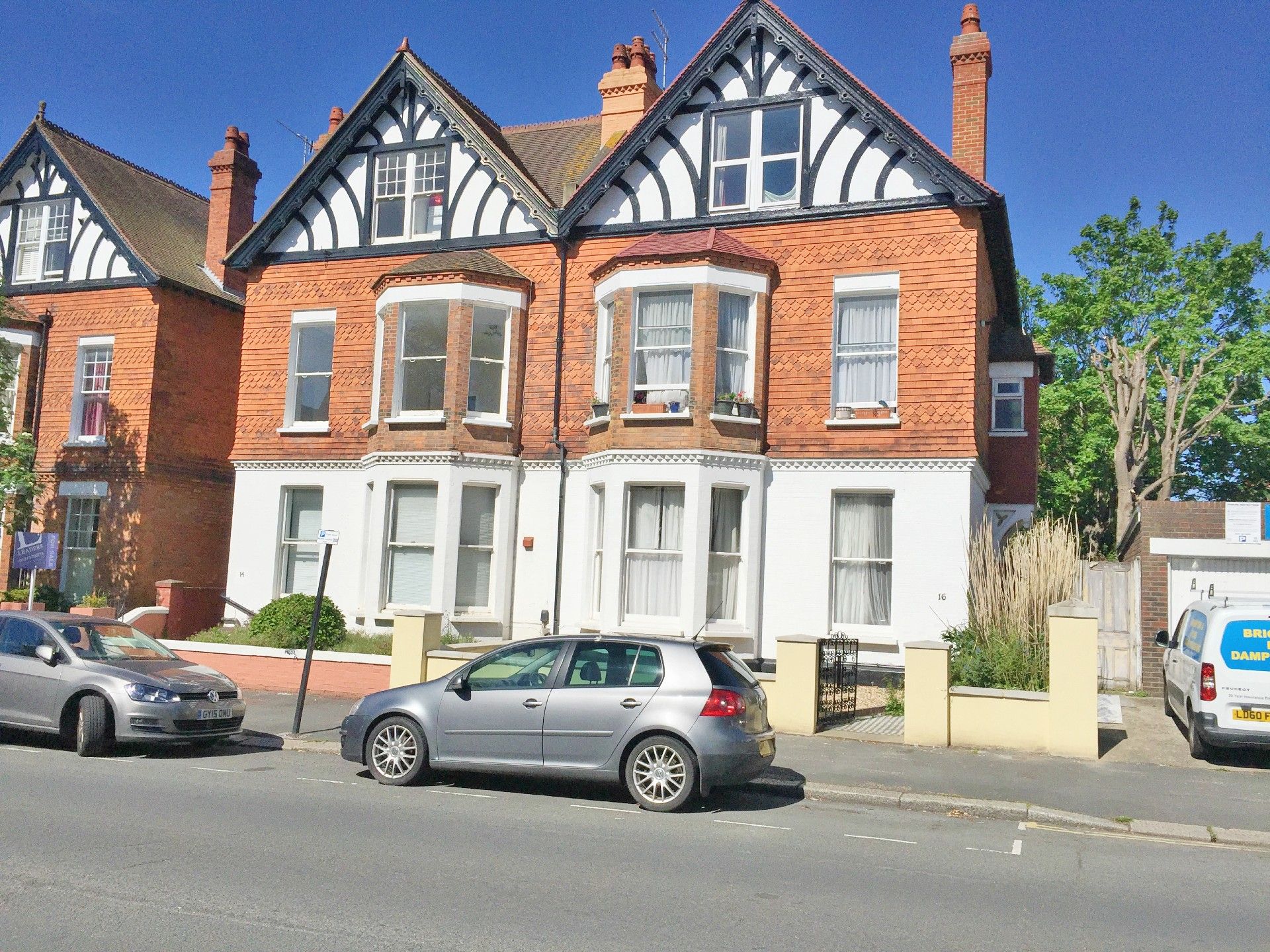 Flat Pembroke Gardens in Portslade by Sea